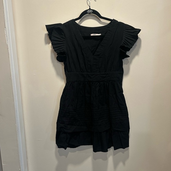 mi ami Dresses & Skirts - Miami Black Ruffle Sleeve Dress